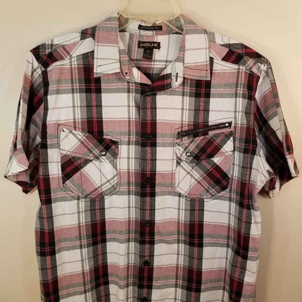 Helix Athletic Fit Short Sleeve Button Up Shirt L